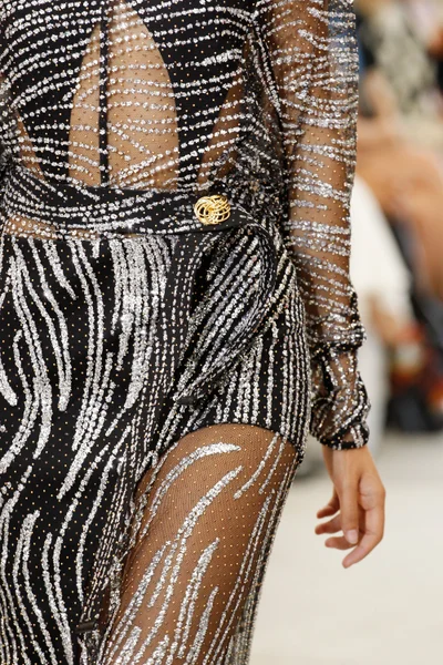 Look 76